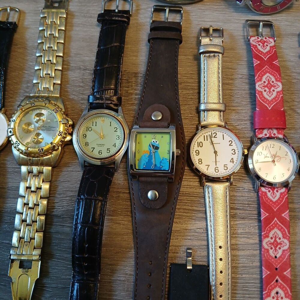 Huge Watch Lot of 35+ Mixed Brands Vintage & Modern Parts/Repair Untested-Box 15 - Picture 2 of 10